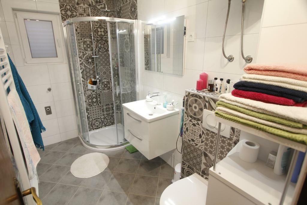 Apartmani Volga 佩特坎内 外观 照片